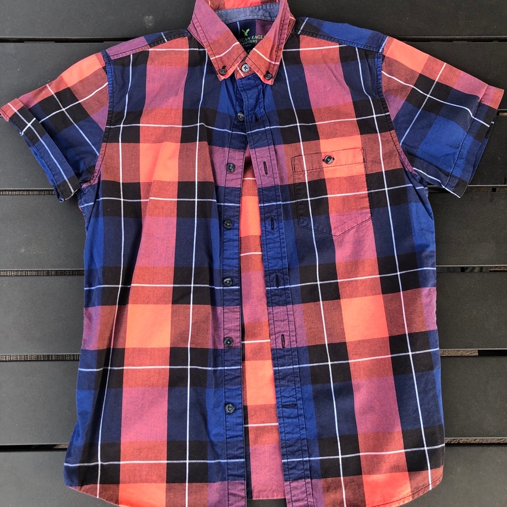 American eagle button up